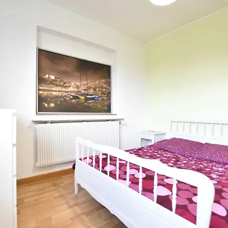בית נופש Spacious Holiday In With Garden Niderviller