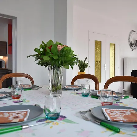Spacious Holiday In With Garden Niderviller