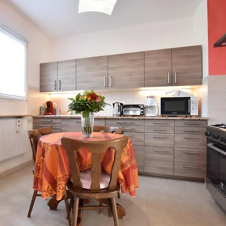 Spacious Holiday In With Garden בית נופש Niderviller
